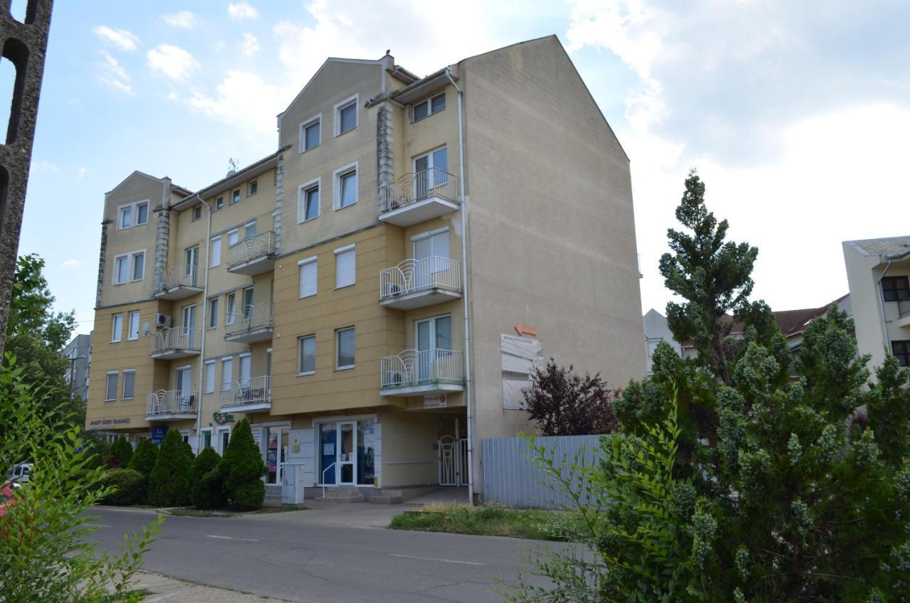 Gabi Apartman Hajdúszoboszló Exterior foto